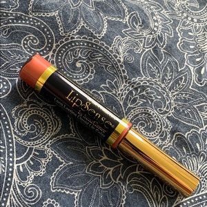 LipSense Luv It long wear lip color